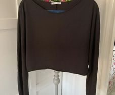 top Zara cropped black sweatshirt style top large