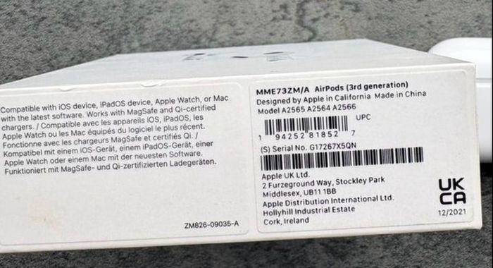 Apple Ear Pods 3rd Generation (case only)