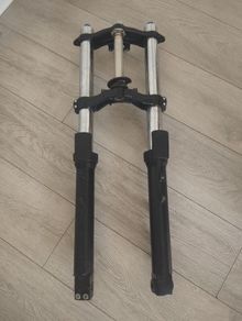 Triumph Daytona 600  forks