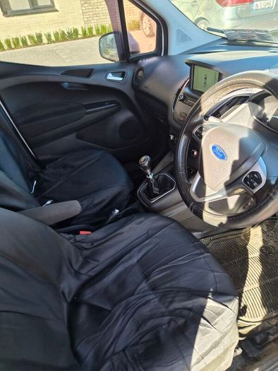 Ford courier