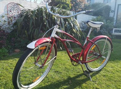 Vintage / Retro / Collectors Beach Cruiser Bike