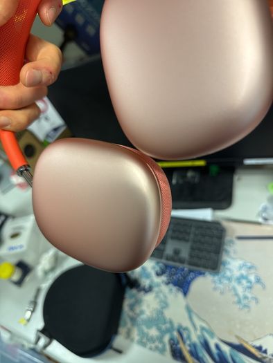 AirPods Max lightning
