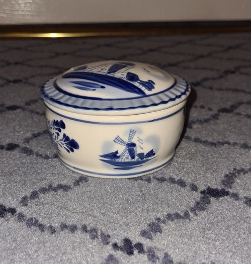 Vintage Dutch Porcelain Delft Windmill Pin Box/ Trinket Box
