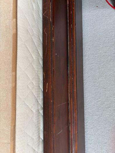 Sleigh bed