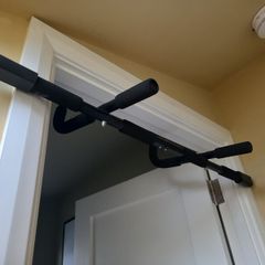Door frame pull-up bar