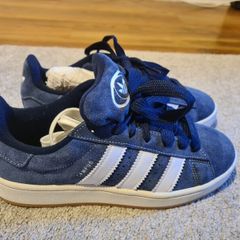 Blue Adidas campus trainers boys/men's  UK 7.5