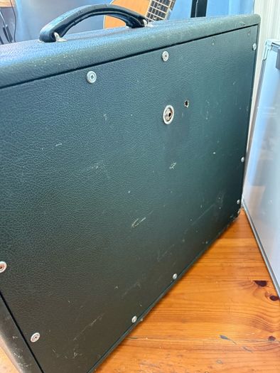 Bruno 2x12 Speaker Cabinet (Loaded with Celestion Vintage 30 Speakers)