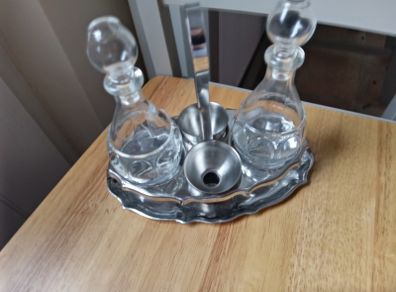 Table Stand Vinegar/Oil, Egg Cups