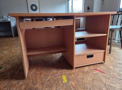 Extendable desk with drawer