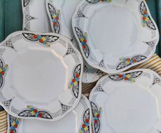 Vintage cake plate & 6 tea plates