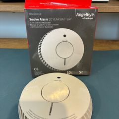 Smoke Alarms x 2