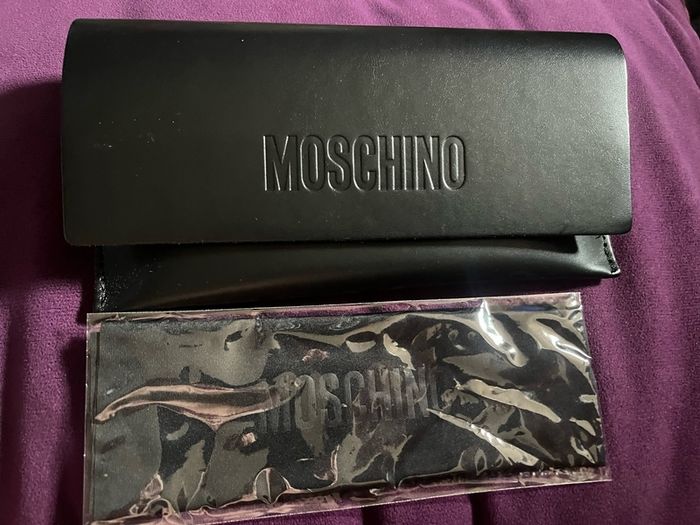 moschino sunglasses leather case brand new