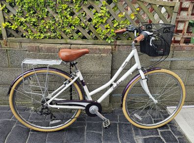 Pendleton Somerby Hybrid Bike - White & Purple, perfect condition rarely used