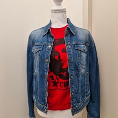 Fitted denim jacket