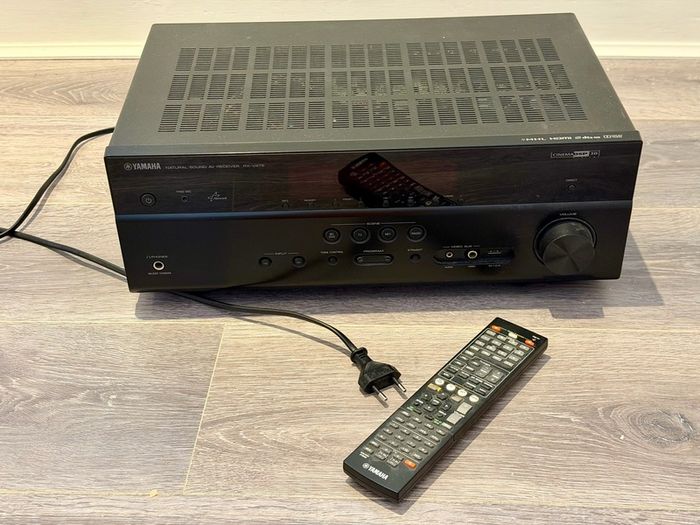 Yamaha RX-V475