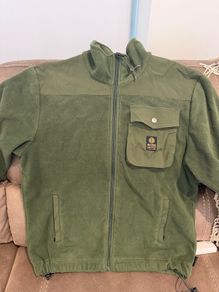 zip top. Man. Good quality. Green. M/L