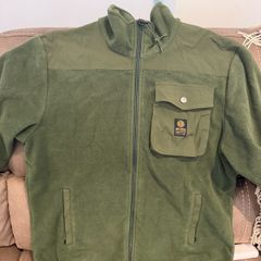 zip top. Man. Good quality. Green. M/L