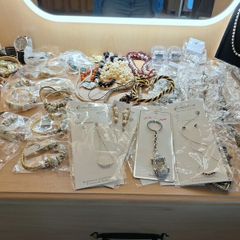 jewellery  approx 70 items