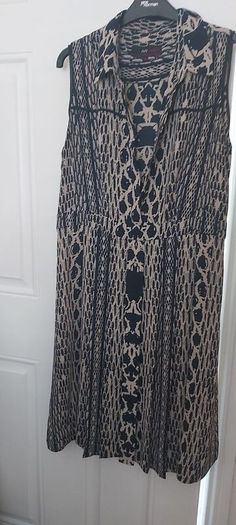 Ladies dress