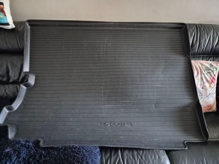 Peugeot 5008  2024 boot liner accessories