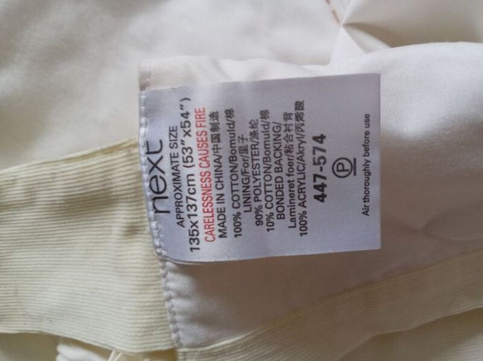 Extendable curtain pole