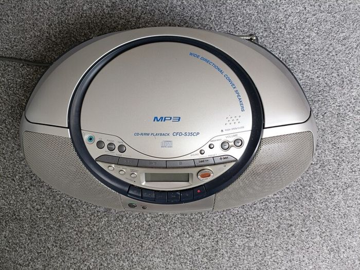 Sony CFD-S35CP CD Radio Cassette-Corder + remote control