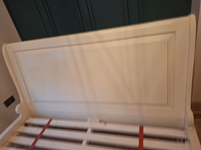 Chantilly Slay bed in french ivory