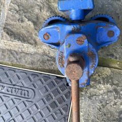 Flooring clamp