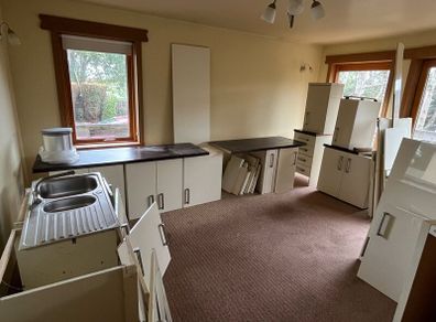 Kitchen Units & Accessories