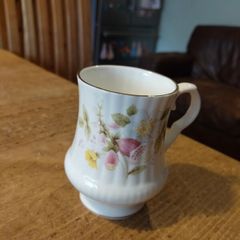 Staffordshire Ashley Bone China England Flower Bouquet Tea Coffee Mug, bone china.