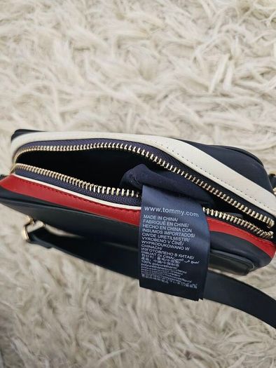 Tommy Hilfiger bag