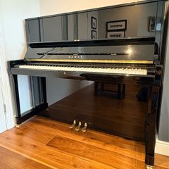 KAWAI K500 Upright Piano