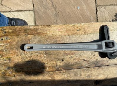 18" Offset Aluminium Stilson