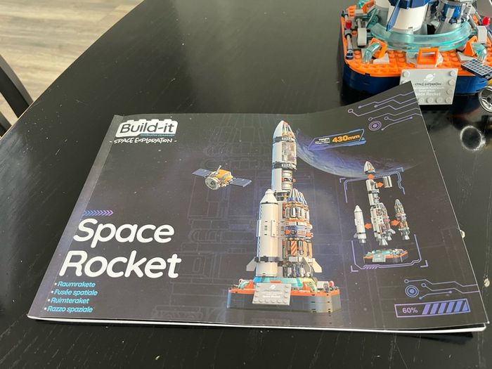 Build-it Space Rocket