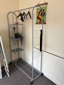 clothes rail