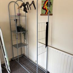 clothes rail