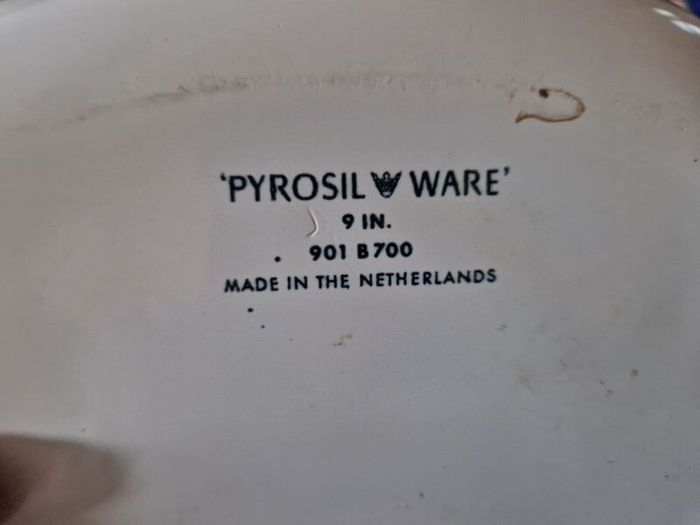 Pryosil Ware Casserole Dish