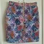H & M skirt with zip closure and two zipped pockets in excellent condition and new with tags see last two photos for exact measurements FREE STANDARD POSTAGE INCLUDED Image 2
