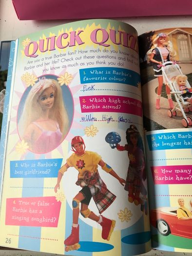 Vintage Barbie Annual & Carry case