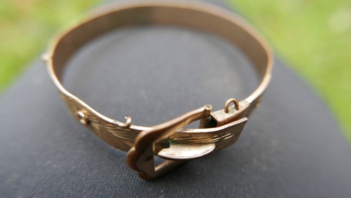 Vintage Excalibur 1/20 RG pre-loved buckle bangle , exclusive to Harrods, by Hatton Garden London. C30