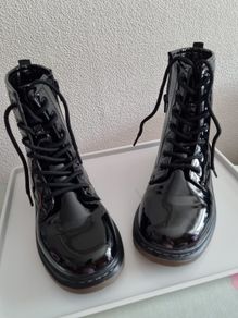 Girls boot's black patent leather