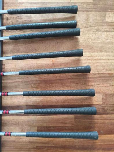 8 Wilson golf irons