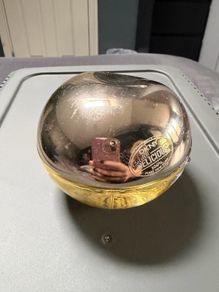 DKNY Golden Delicious