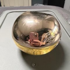 DKNY Golden Delicious