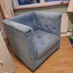 accent chairs