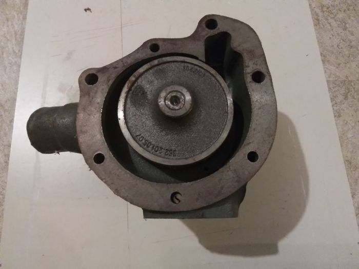 Mercedes Unimog MB Tractors Water pump.