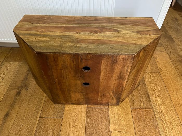 Solid wood TV unit - 2 Drawers - Excellent condition
