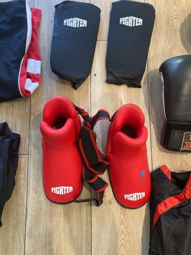 Kickboxing gear