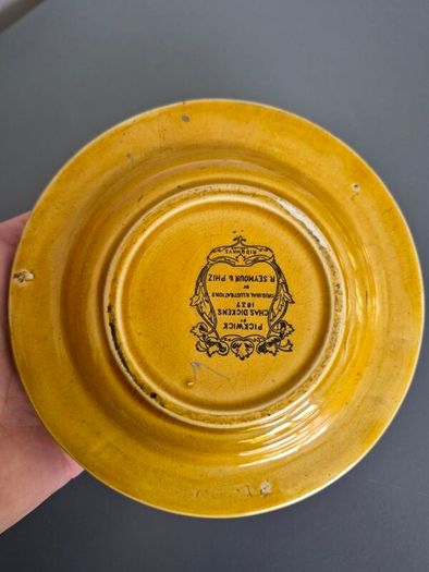 vintage ceramic ashtray featuring a scene titled "Mr Pickwick at the Election" from the Charles Dickens novel The Pickwick Papers