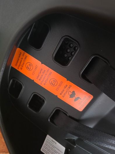 Baby car seat with isofix